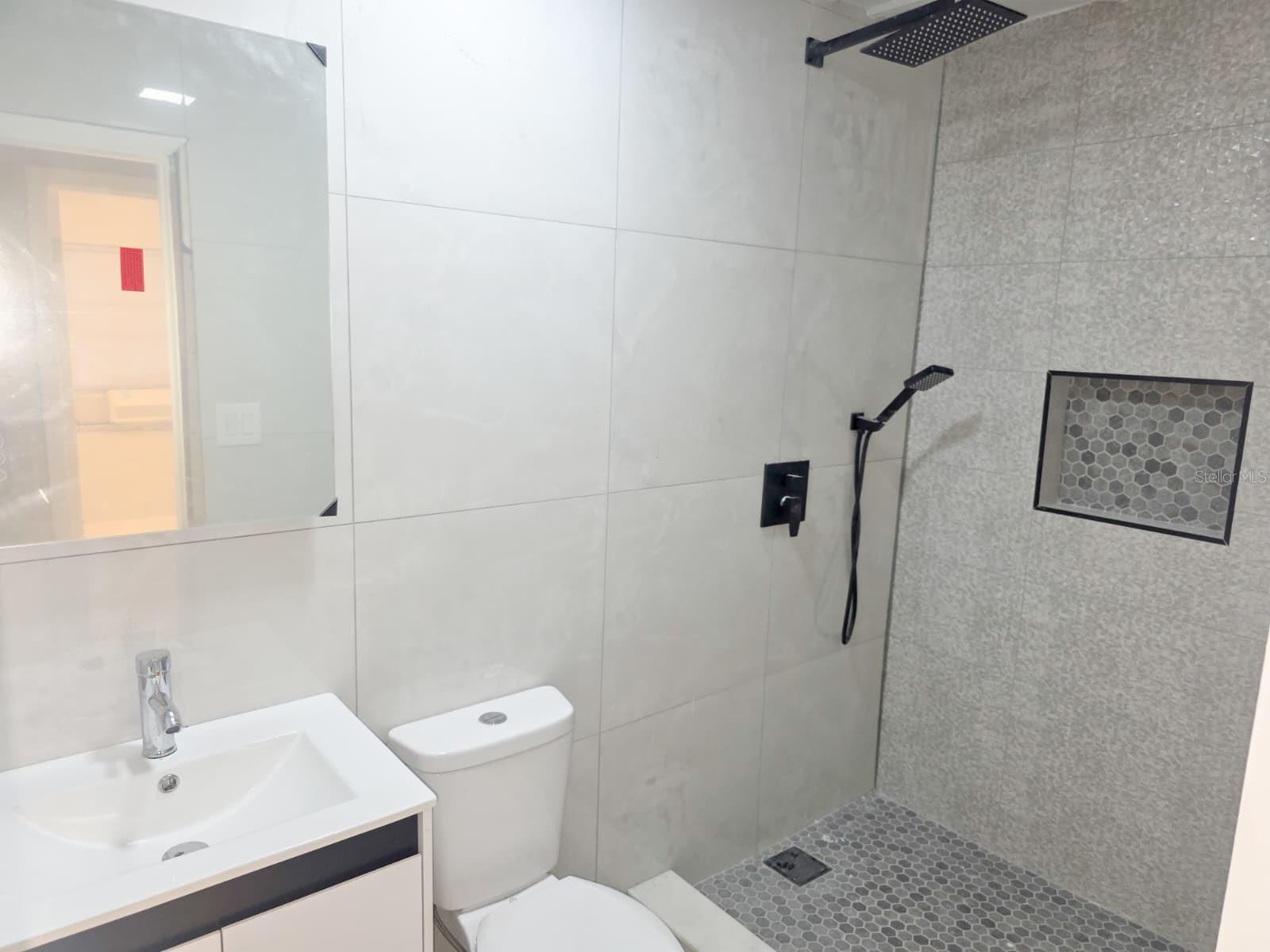 TANGELO PARK SEC 02 - Residential Lease