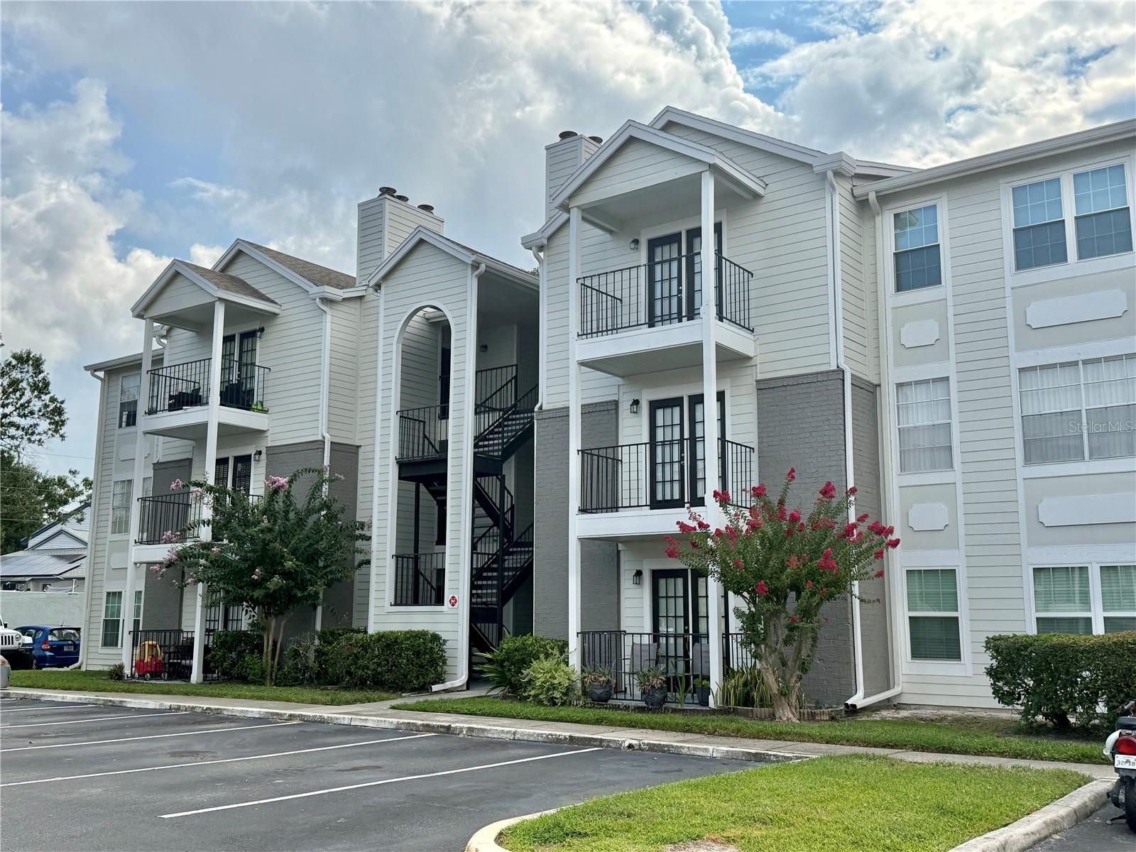 2550 N ALAFAYA TRAIL 3304