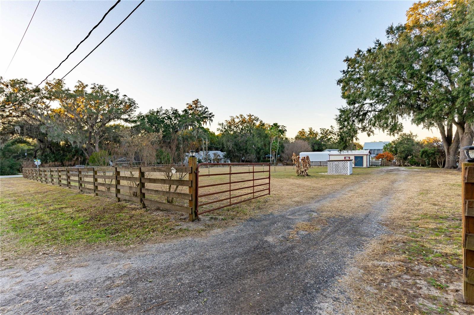 MAY JONES HEIGHTS - Land