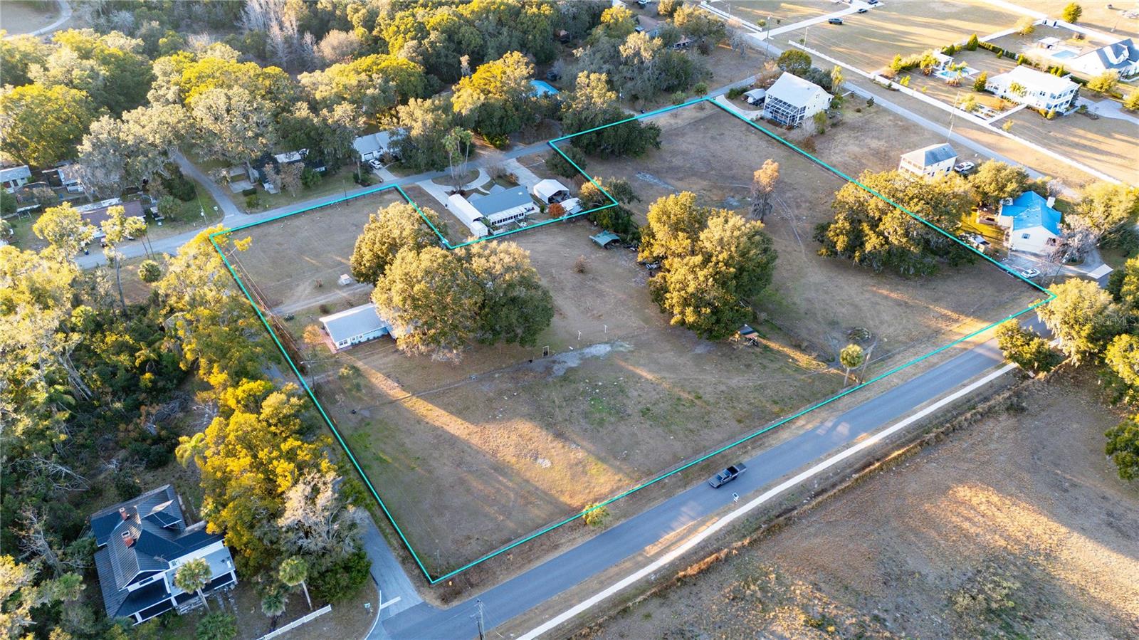 MAY JONES HEIGHTS - Land