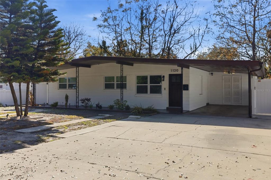 Photo of 1120 Nela Avenue, Orlando, FL 32809 (MLS # O6383616)