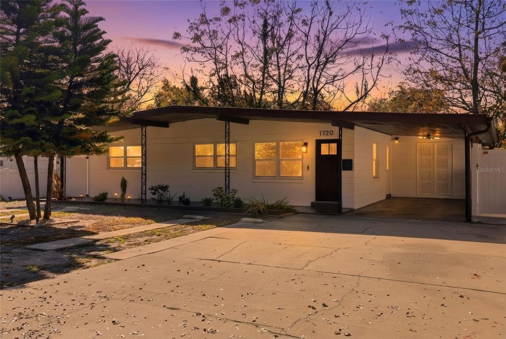 Photo of 1120 Nela Avenue, Orlando, FL 32809 (MLS # O6383616)