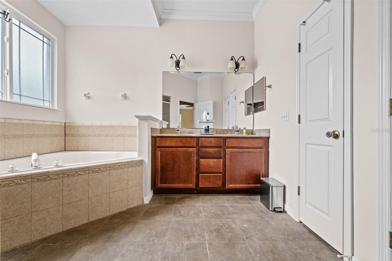 LONGLEAF UNIT 2 PH 5 - Residential Lease