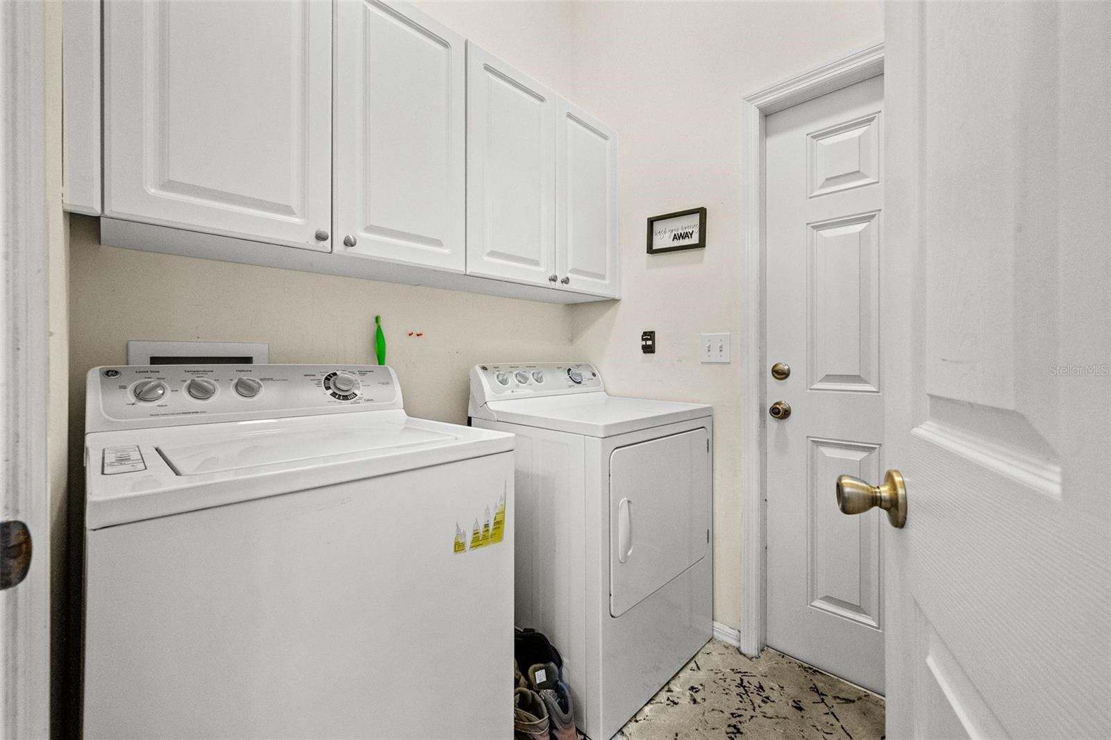 LONGLEAF UNIT 2 PH 5 - Residential Lease