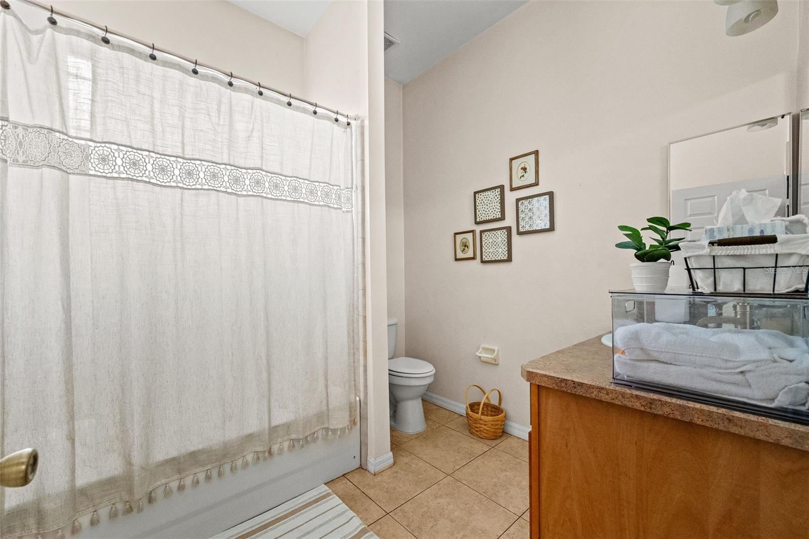 LONGLEAF UNIT 2 PH 5 - Residential Lease