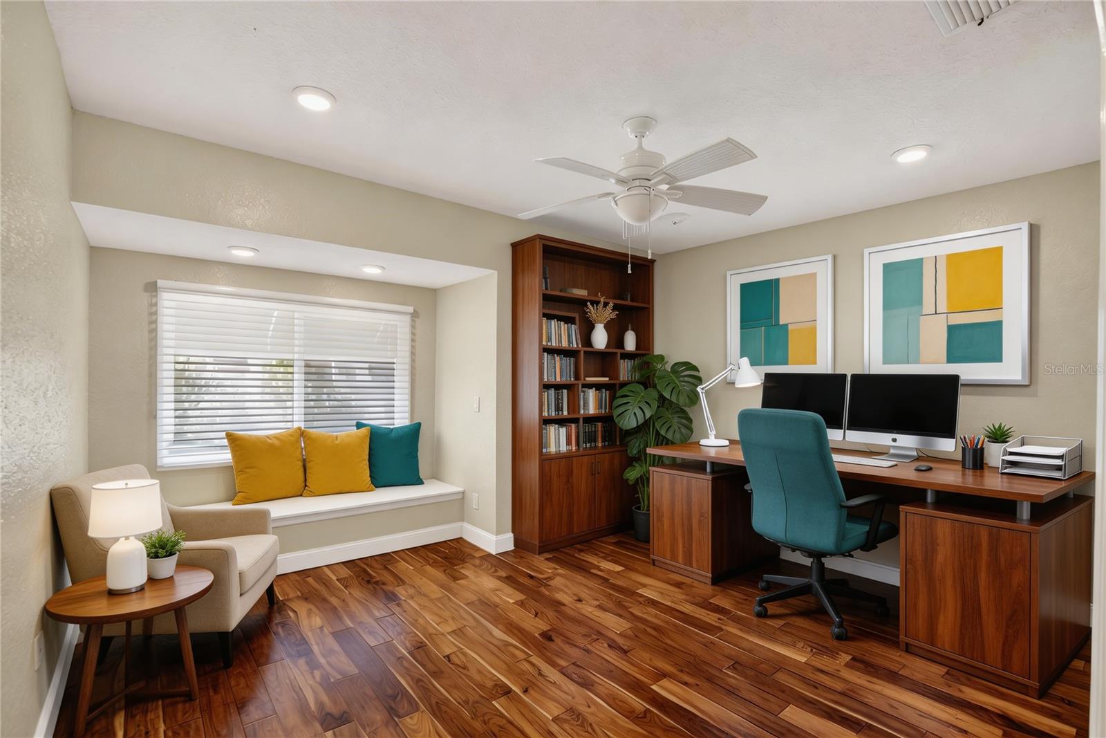 MIRABELLA TWNHMS SUB - Residential