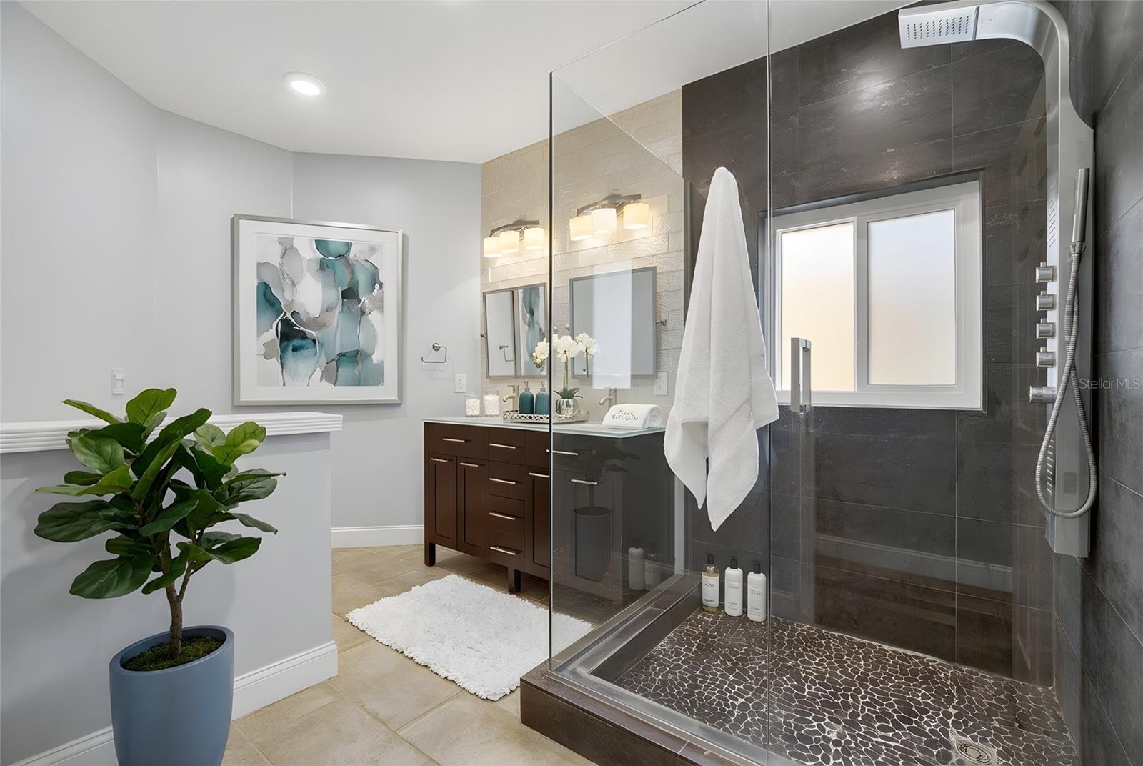 MIRABELLA TWNHMS SUB - Residential