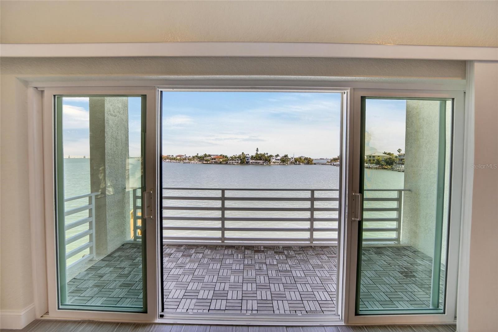 MIRABELLA TWNHMS SUB - Residential