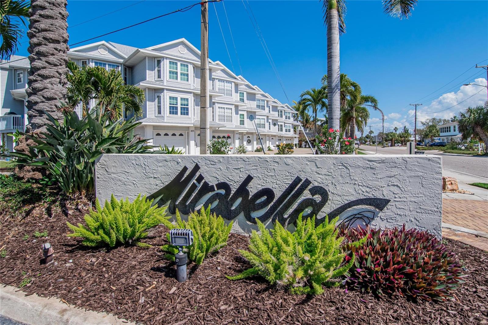 MIRABELLA TWNHMS SUB - Residential