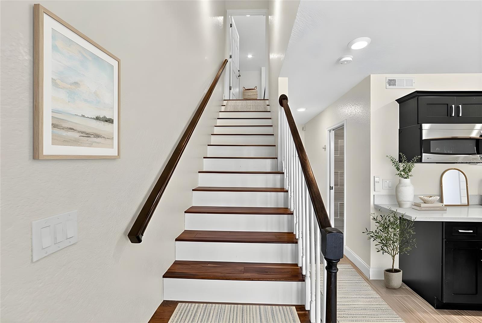 MIRABELLA TWNHMS SUB - Residential