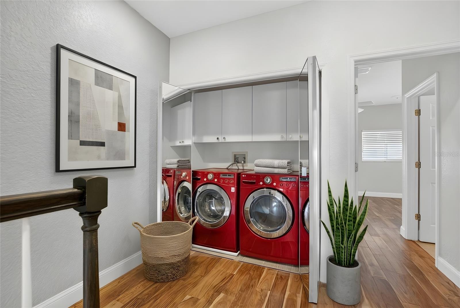 MIRABELLA TWNHMS SUB - Residential