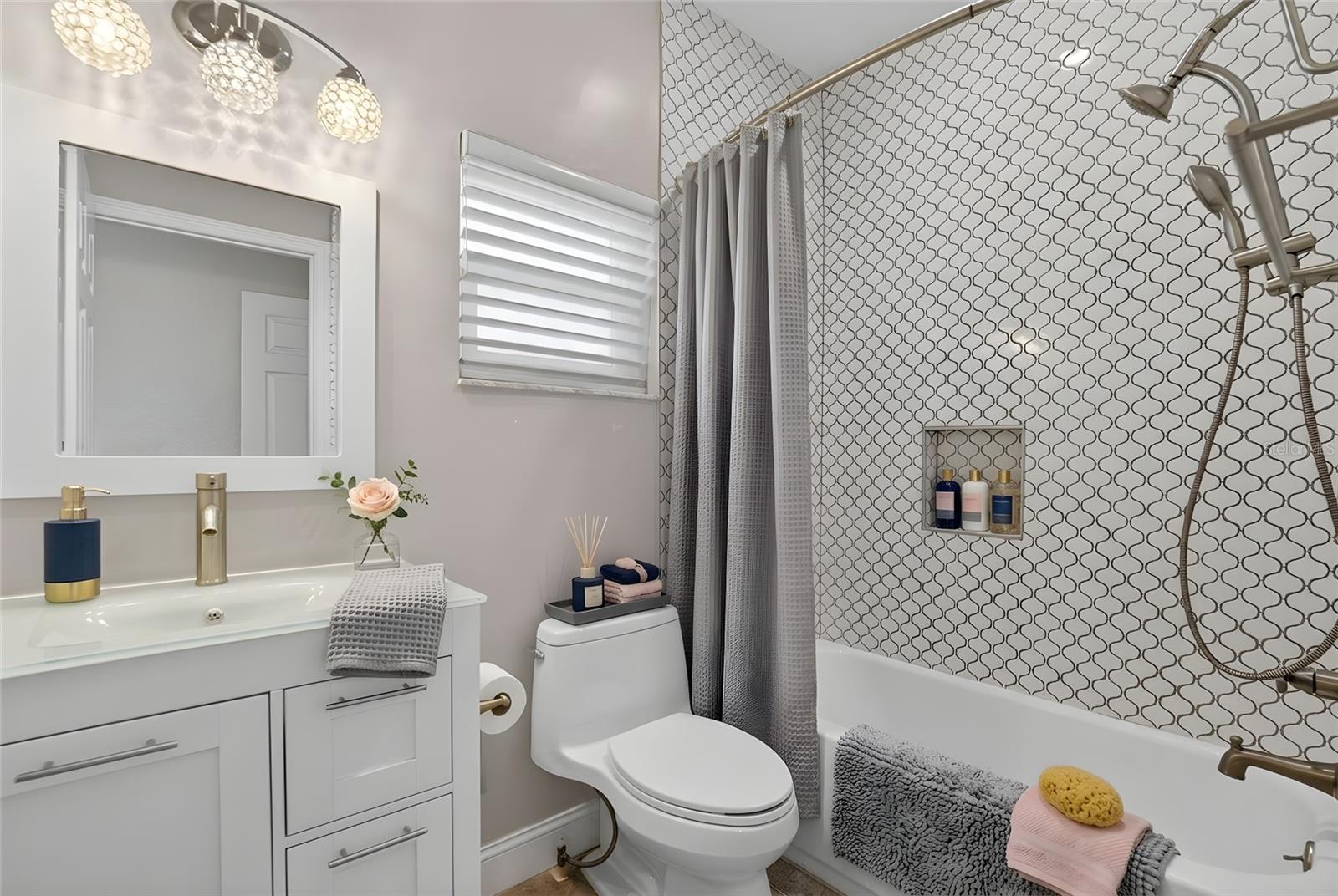 MIRABELLA TWNHMS SUB - Residential