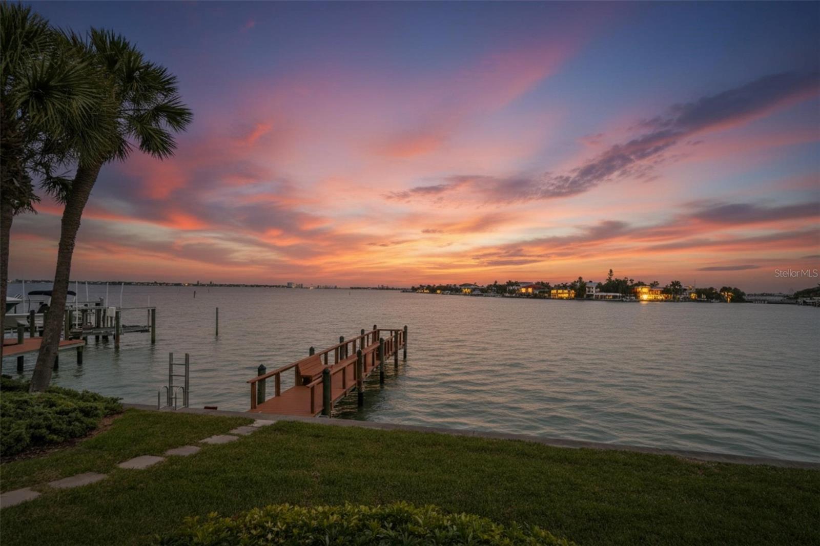 MIRABELLA TWNHMS SUB - Residential