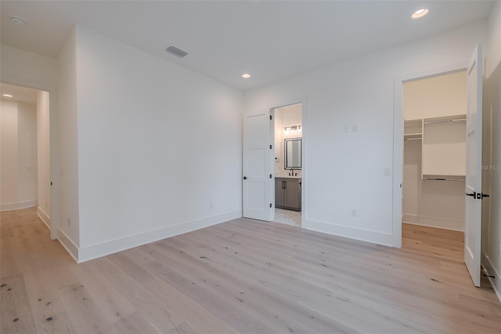 MARYLAND MANOR 2ND UNIT - Residential