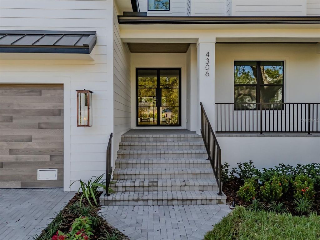 Photo of 4306 W Corona Street, Tampa, FL 33629 (MLS # TB8424026)