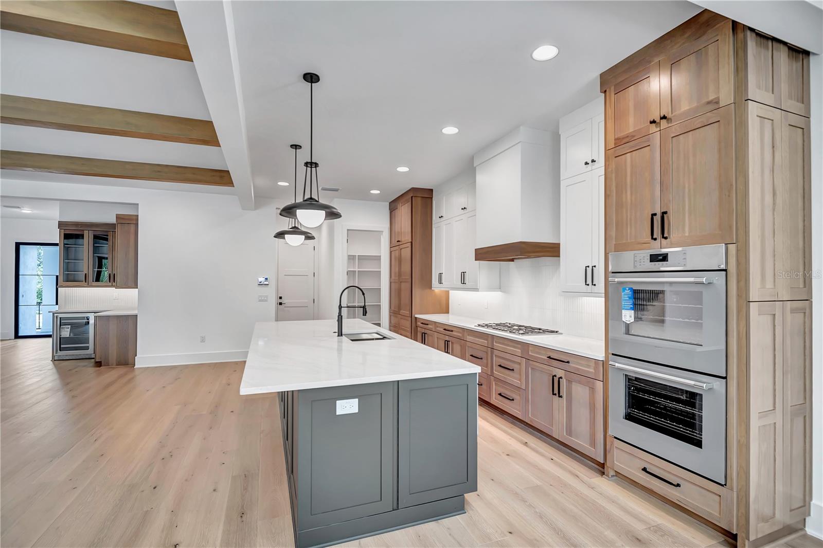 MARYLAND MANOR 2ND UNIT - Residential
