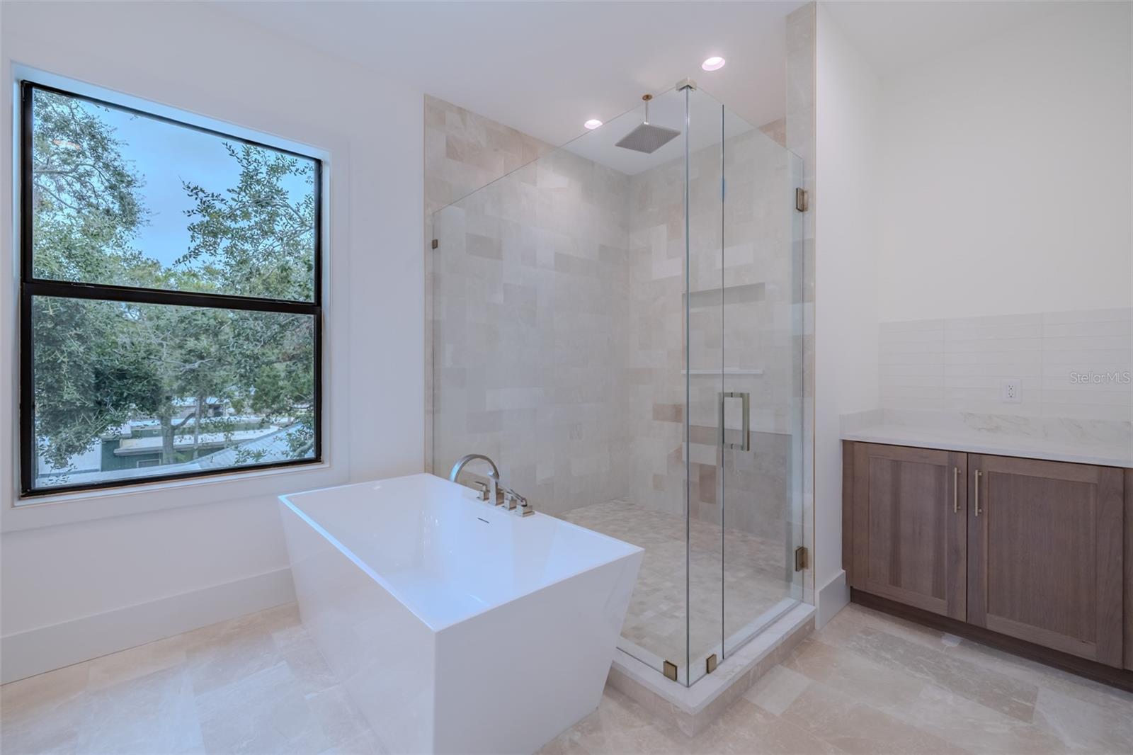 MARYLAND MANOR 2ND UNIT - Residential