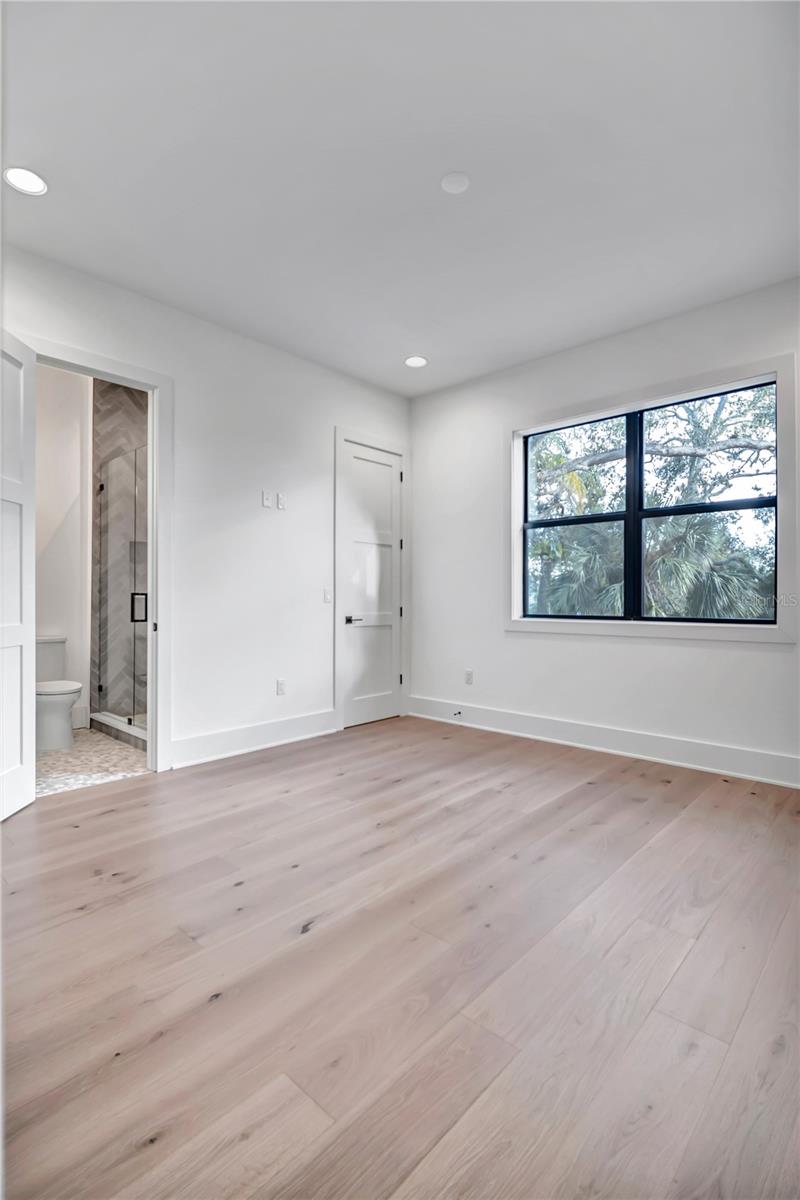 MARYLAND MANOR 2ND UNIT - Residential