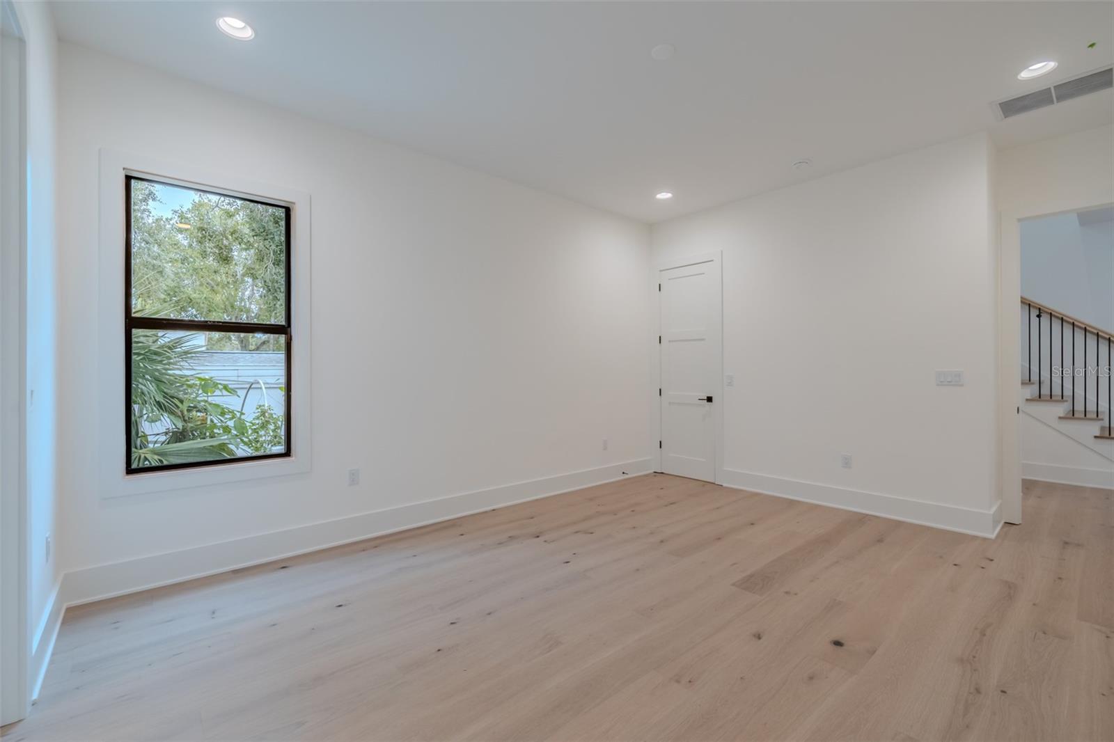 MARYLAND MANOR 2ND UNIT - Residential