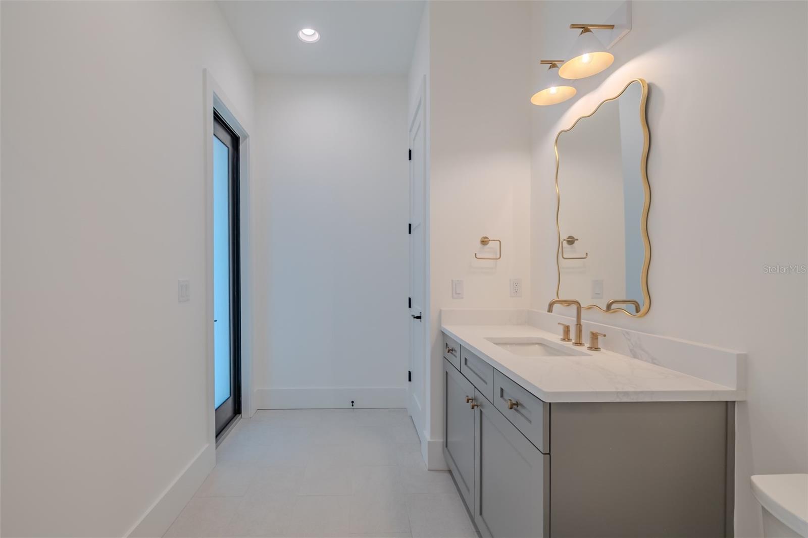 MARYLAND MANOR 2ND UNIT - Residential