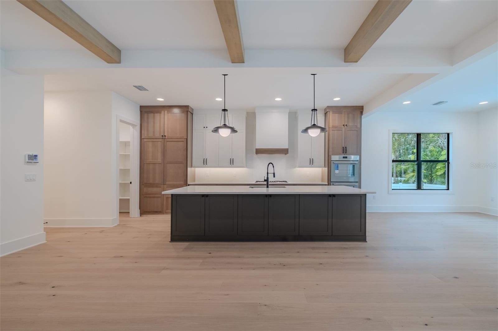 MARYLAND MANOR 2ND UNIT - Residential