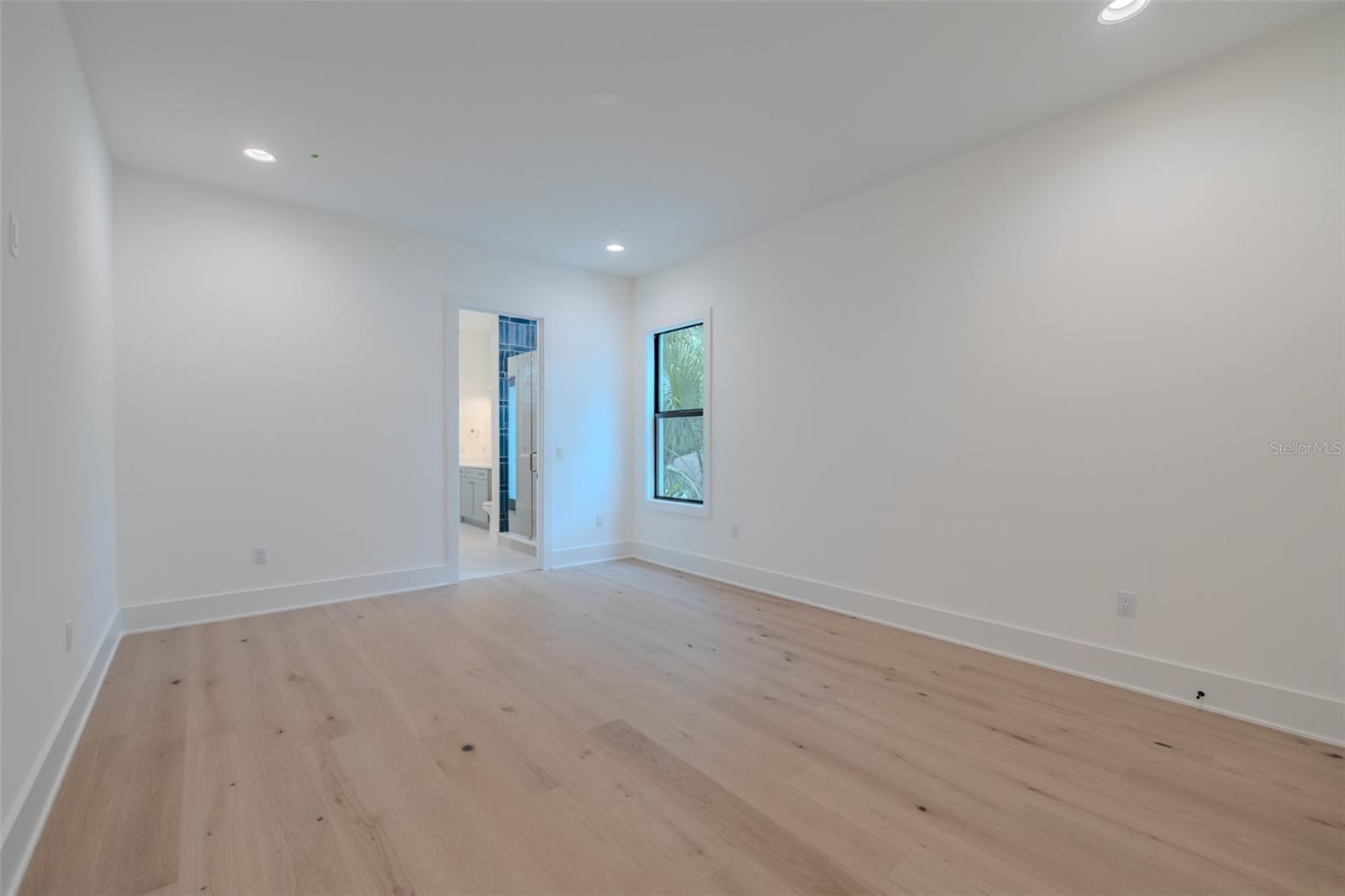 MARYLAND MANOR 2ND UNIT - Residential