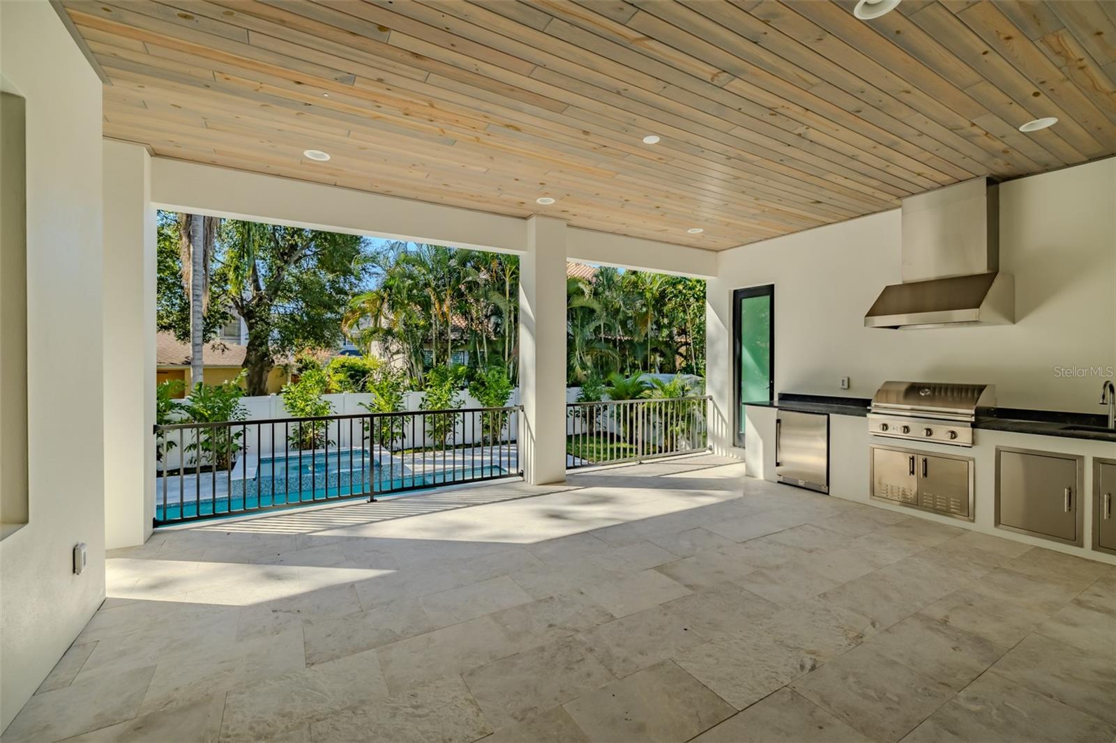 MARYLAND MANOR 2ND UNIT - Residential