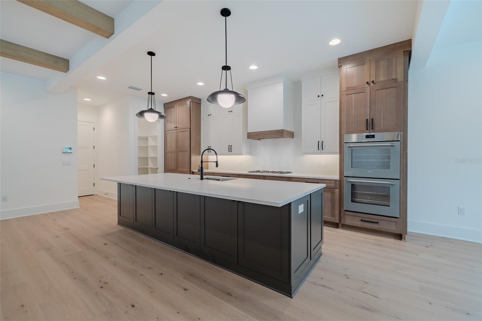 MARYLAND MANOR 2ND UNIT - Residential