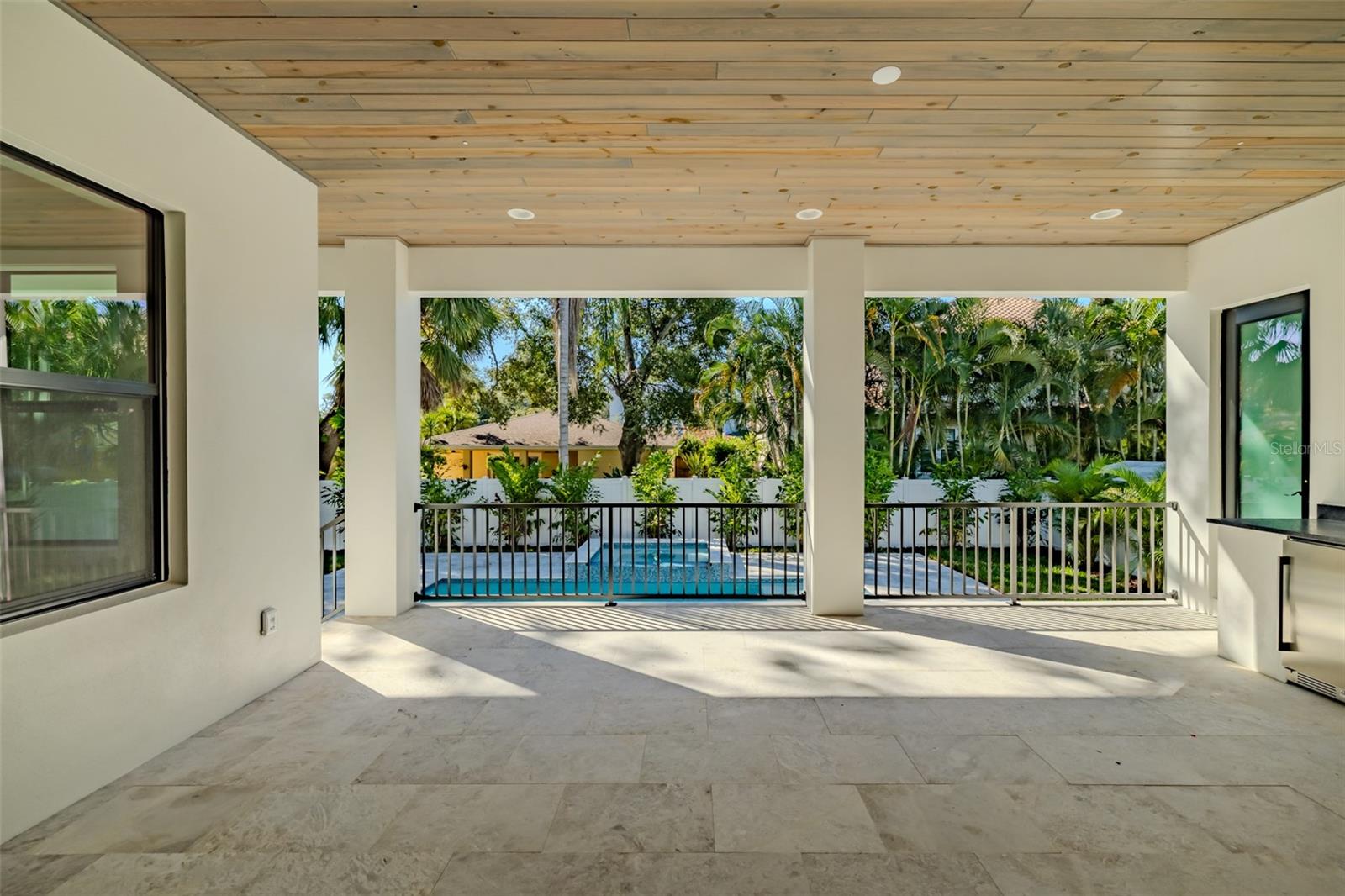 MARYLAND MANOR 2ND UNIT - Residential