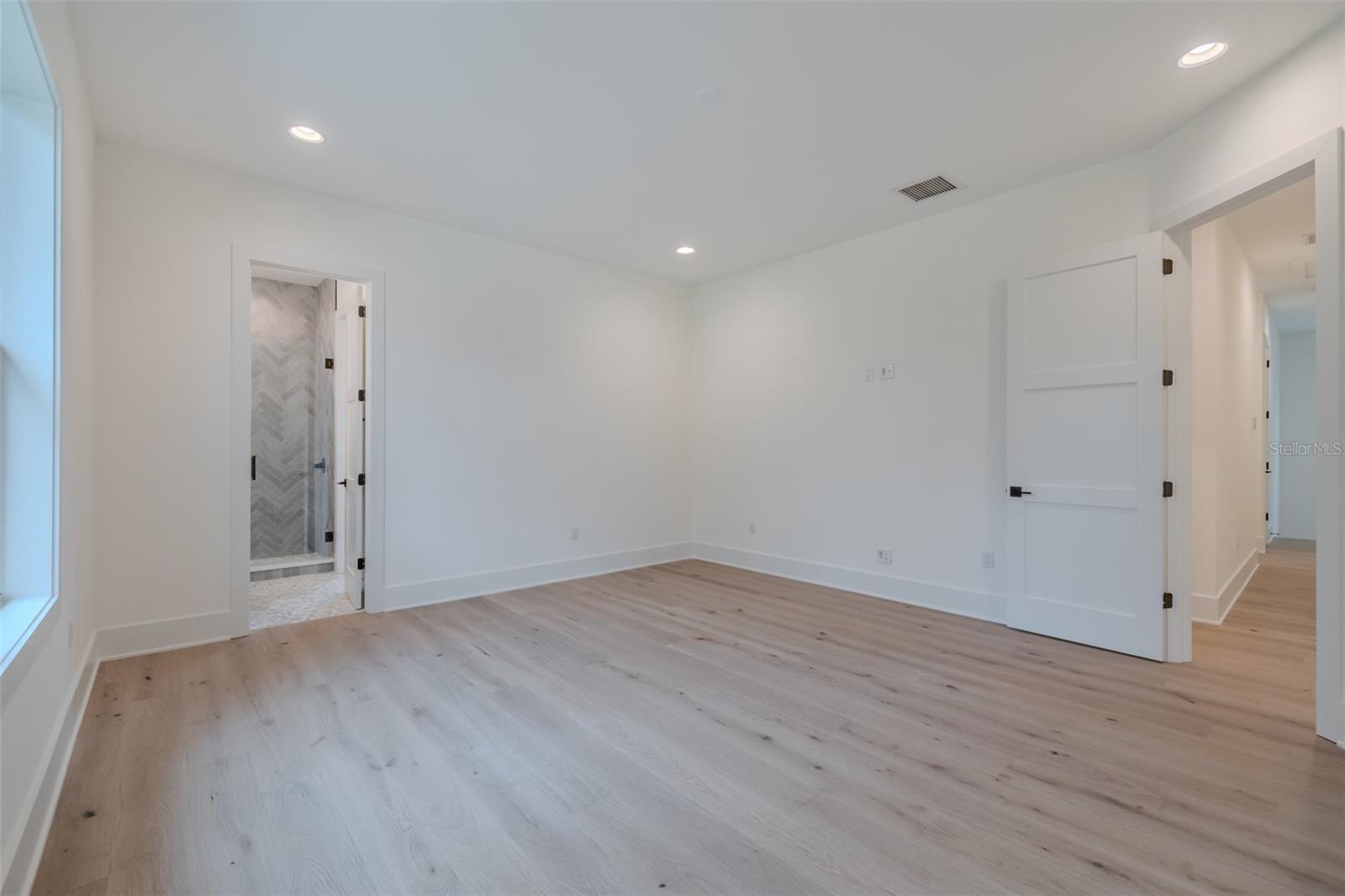 MARYLAND MANOR 2ND UNIT - Residential