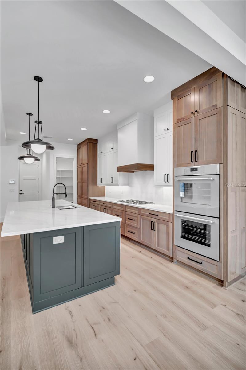 MARYLAND MANOR 2ND UNIT - Residential