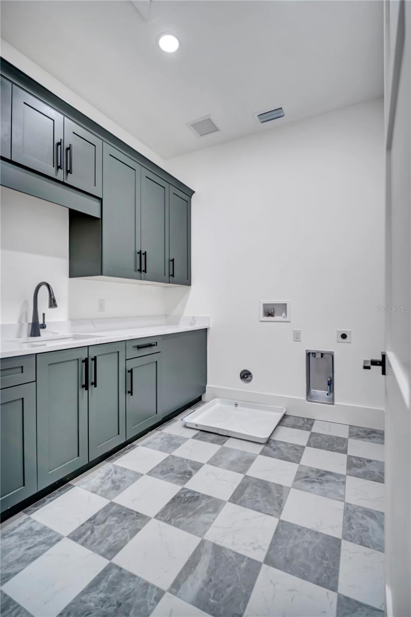 MARYLAND MANOR 2ND UNIT - Residential