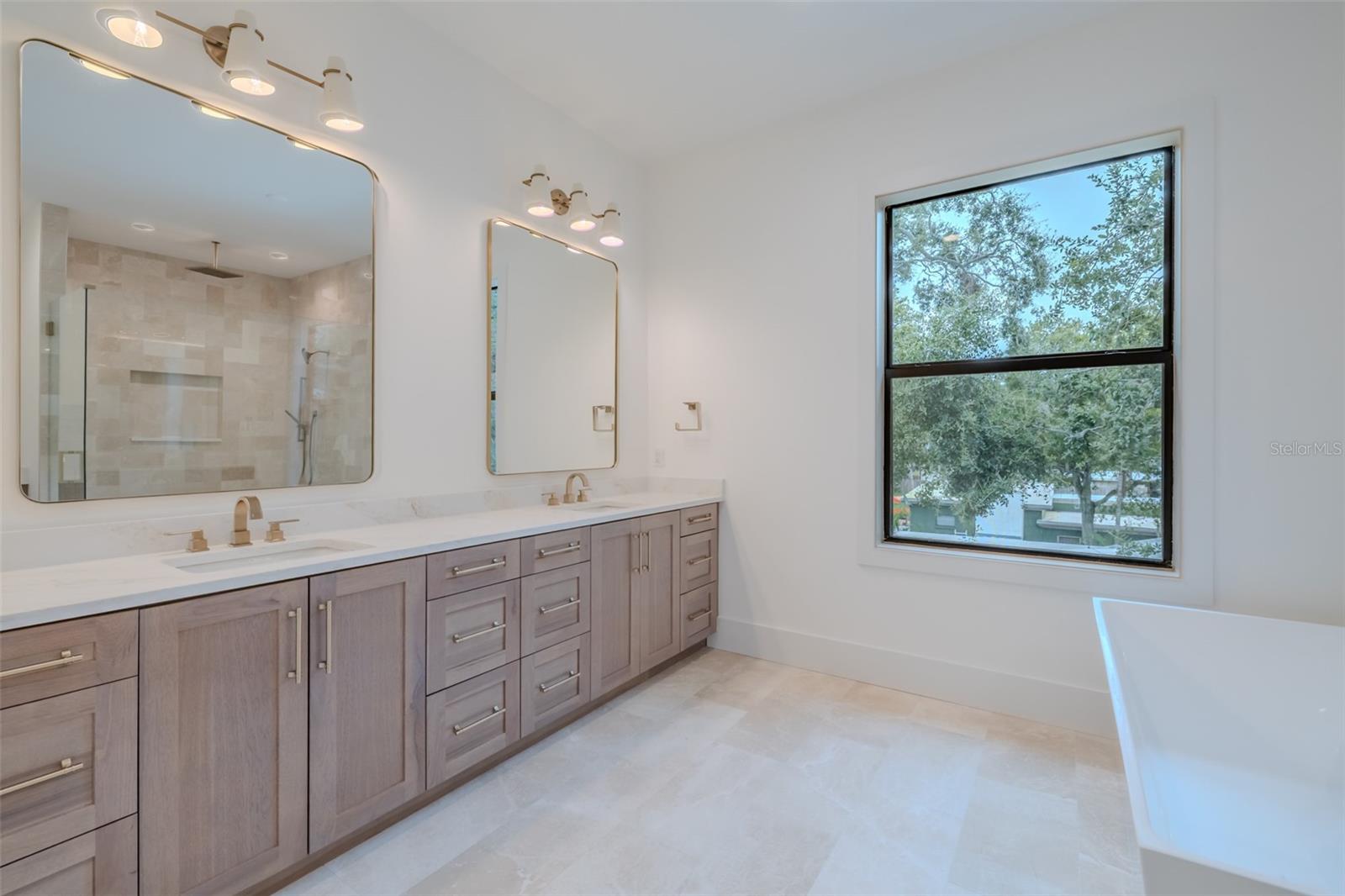 MARYLAND MANOR 2ND UNIT - Residential