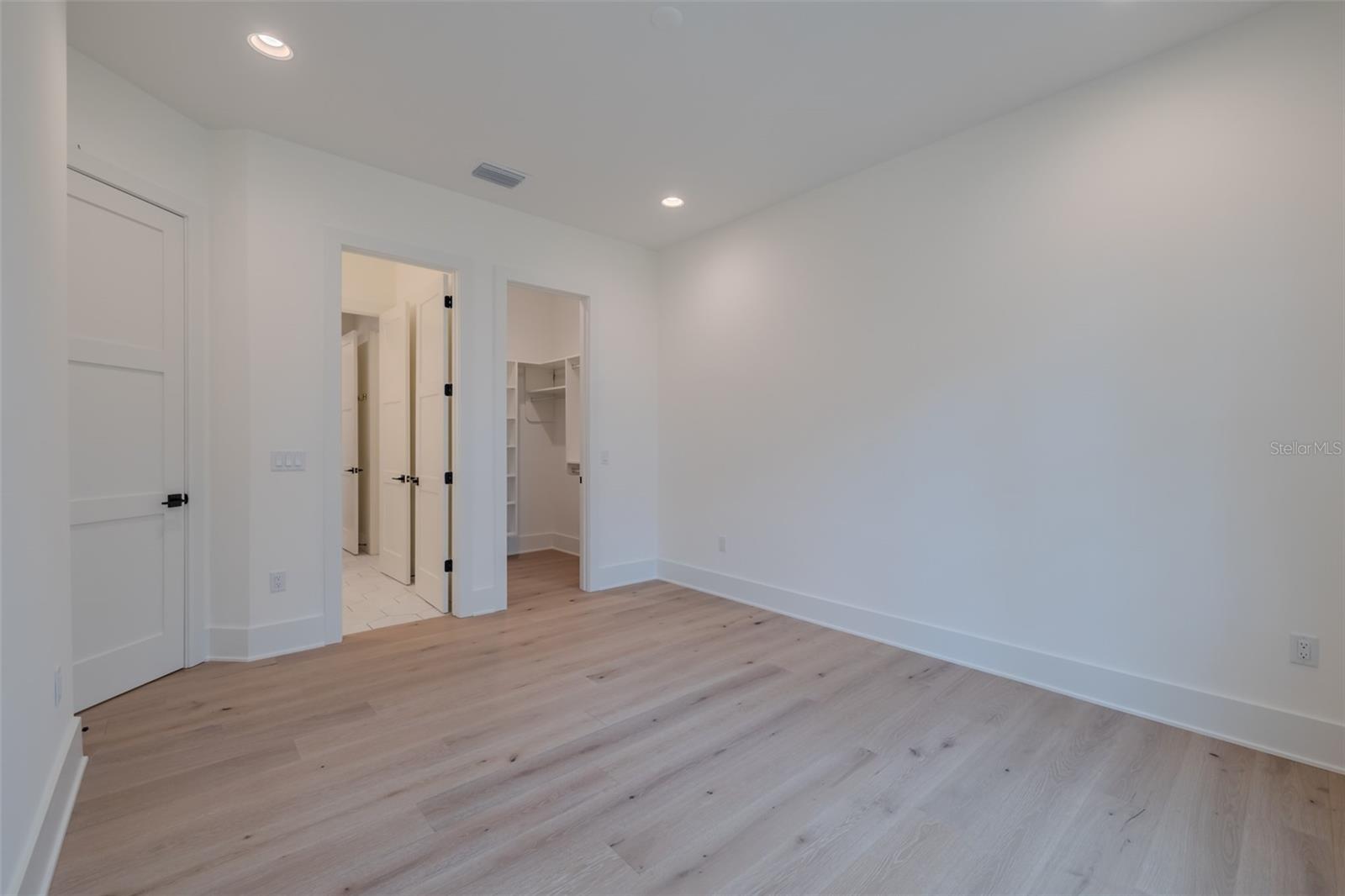 MARYLAND MANOR 2ND UNIT - Residential