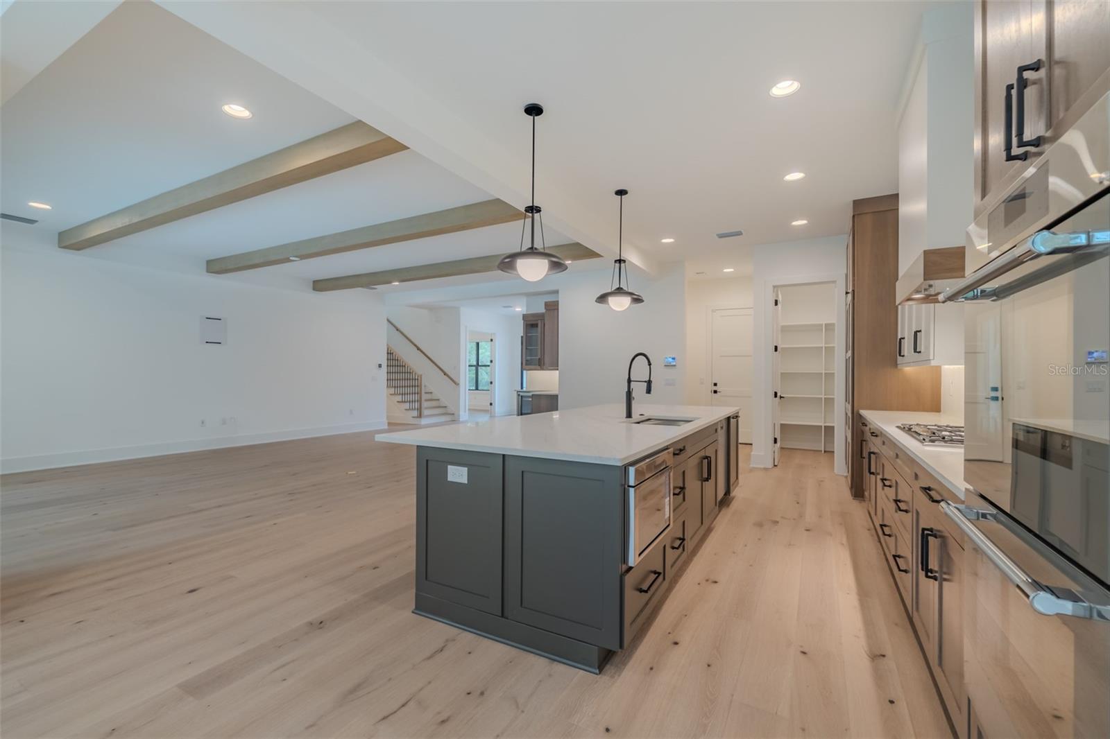 MARYLAND MANOR 2ND UNIT - Residential