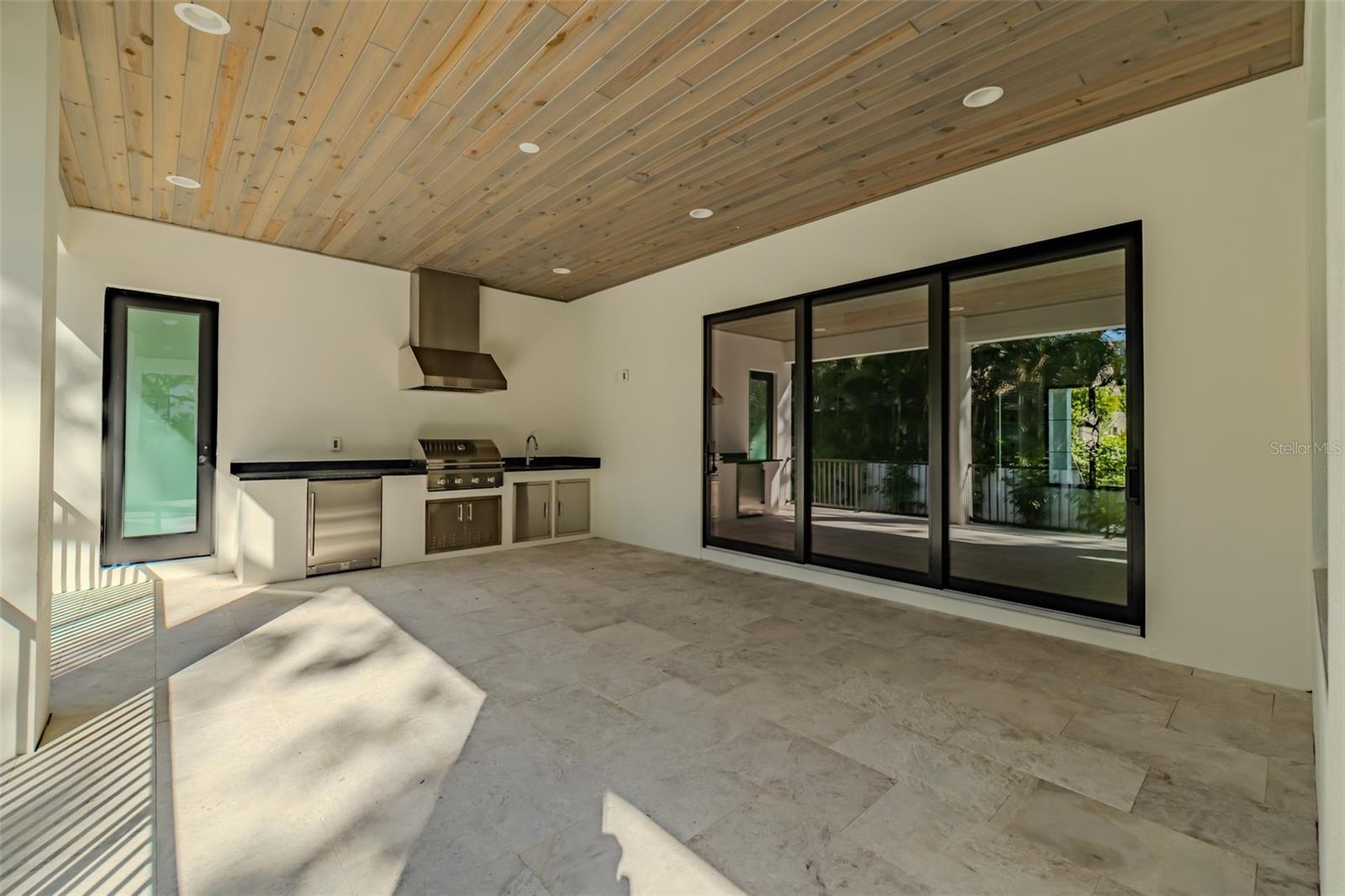 MARYLAND MANOR 2ND UNIT - Residential