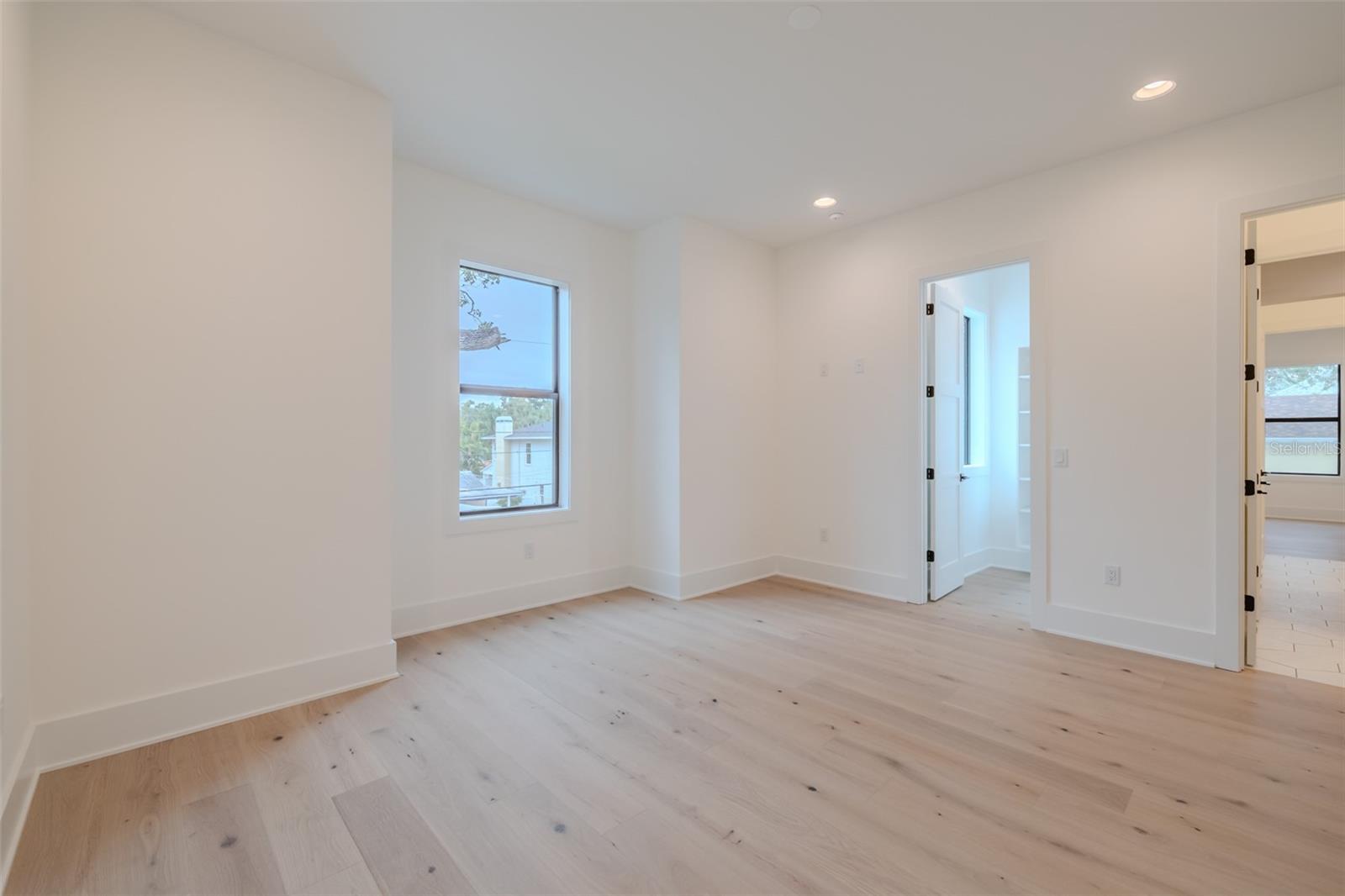 MARYLAND MANOR 2ND UNIT - Residential