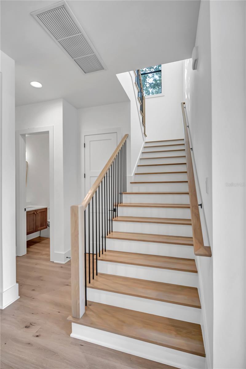 MARYLAND MANOR 2ND UNIT - Residential