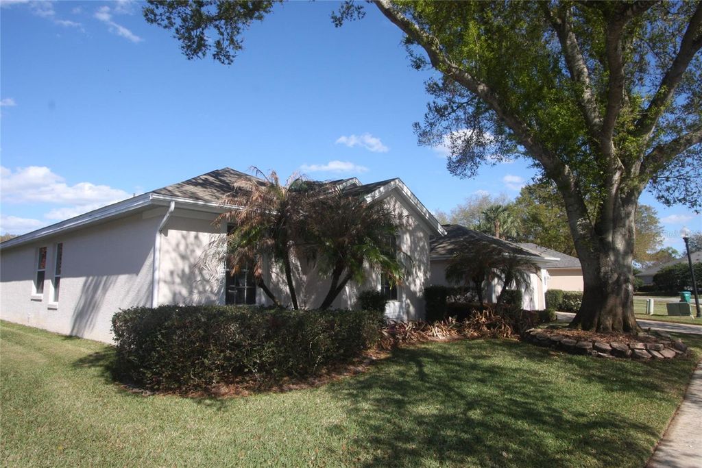 Photo of 8055 Laurel Ridge Drive, Mount Dora, FL 32757 (MLS # O6386865)