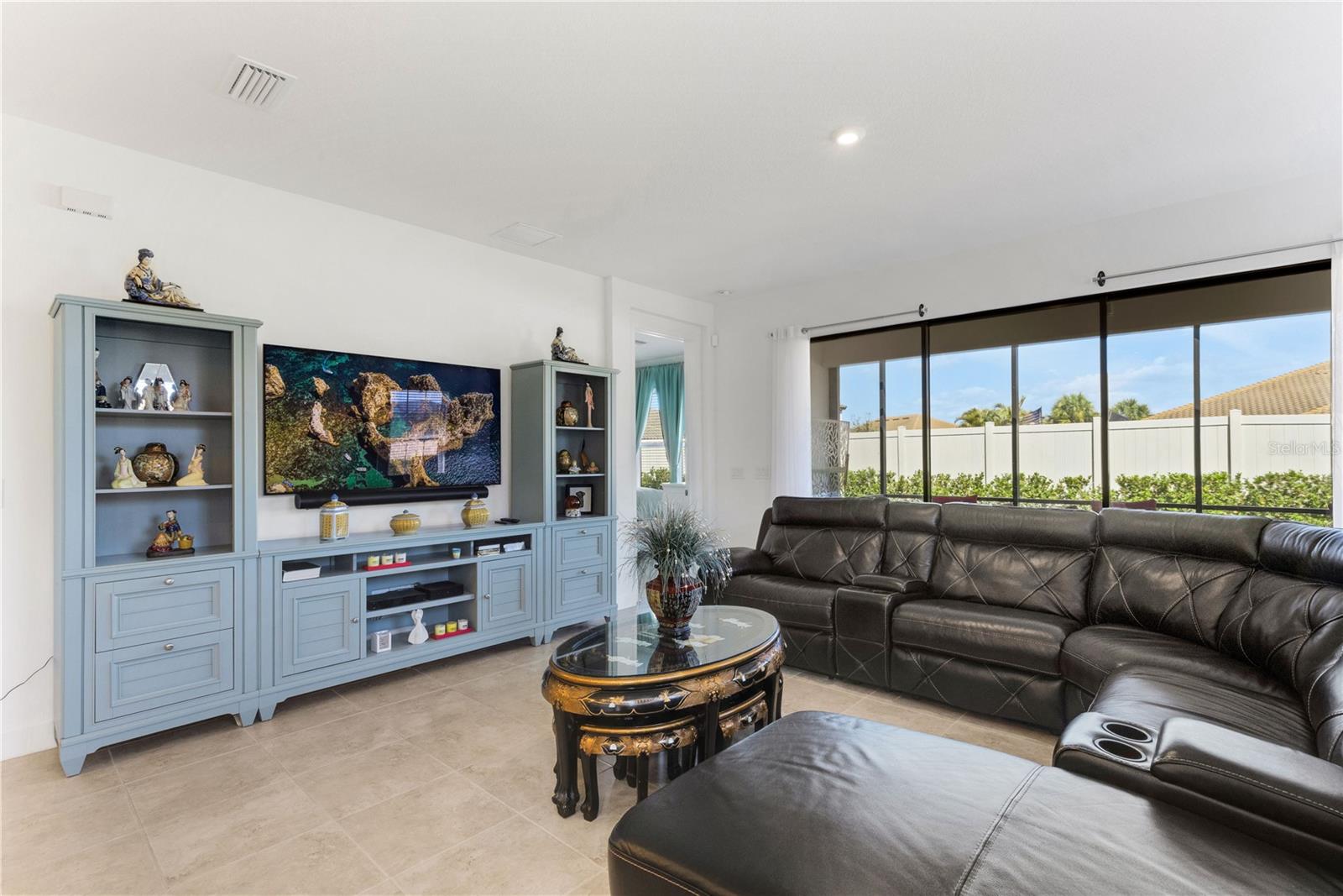 ARTISAN LAKES ESPLANADE PH IV SUBPH A, B, - Residential