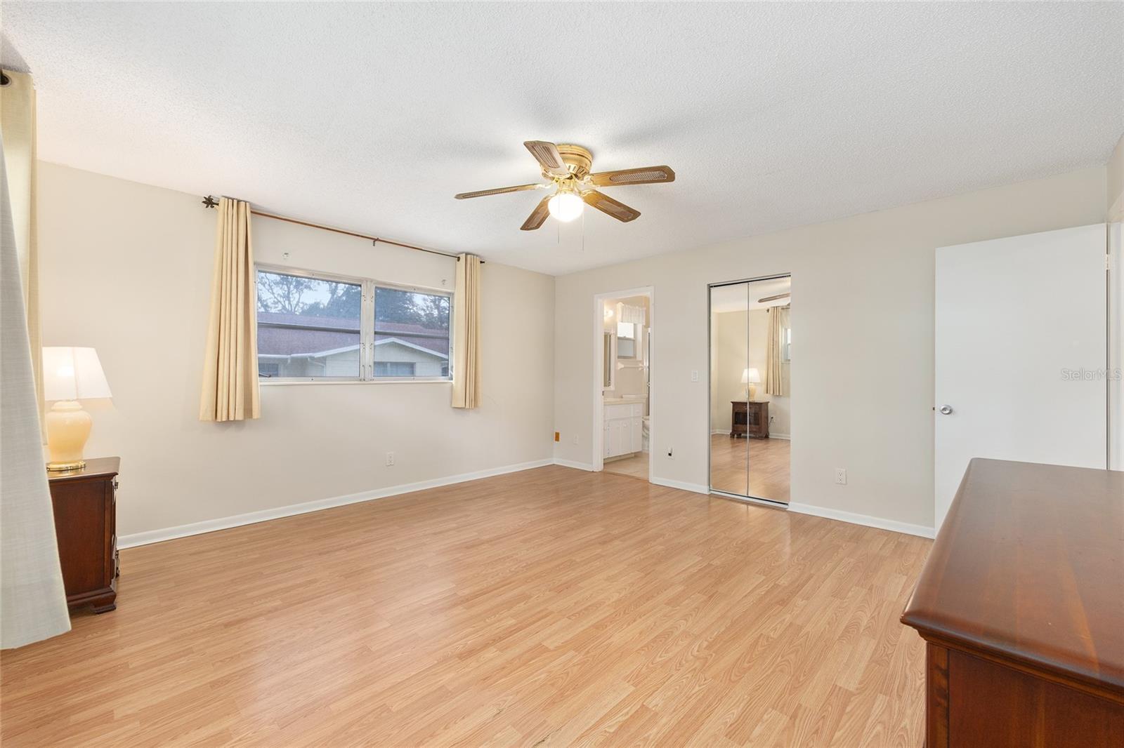 ON TOP OF THE WORLD - Residential