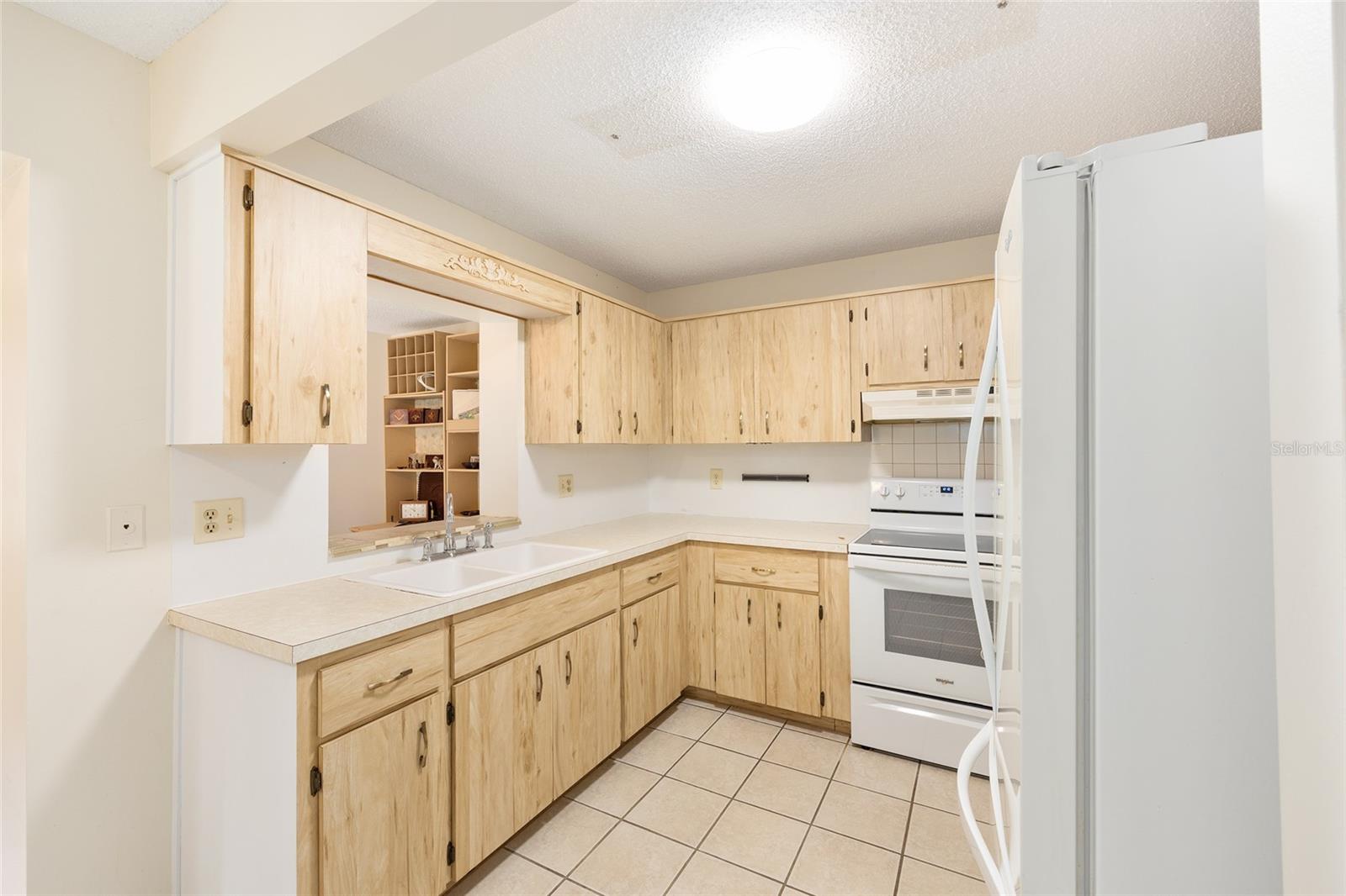 ON TOP OF THE WORLD - Residential