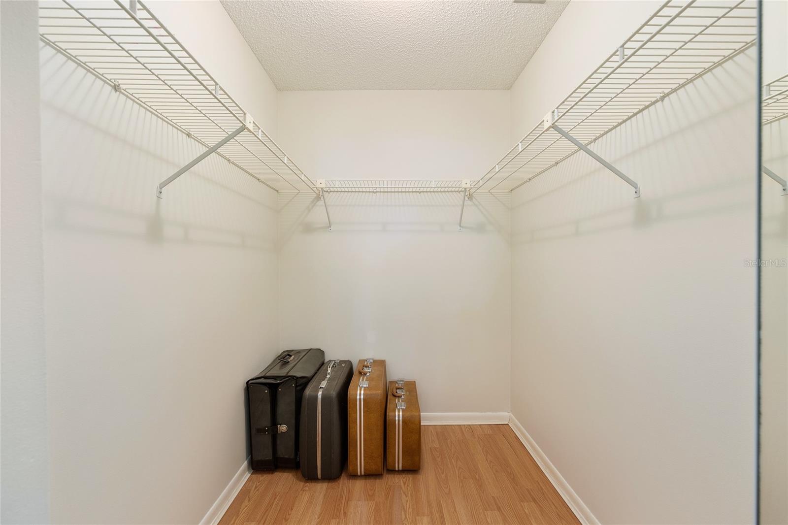 ON TOP OF THE WORLD - Residential