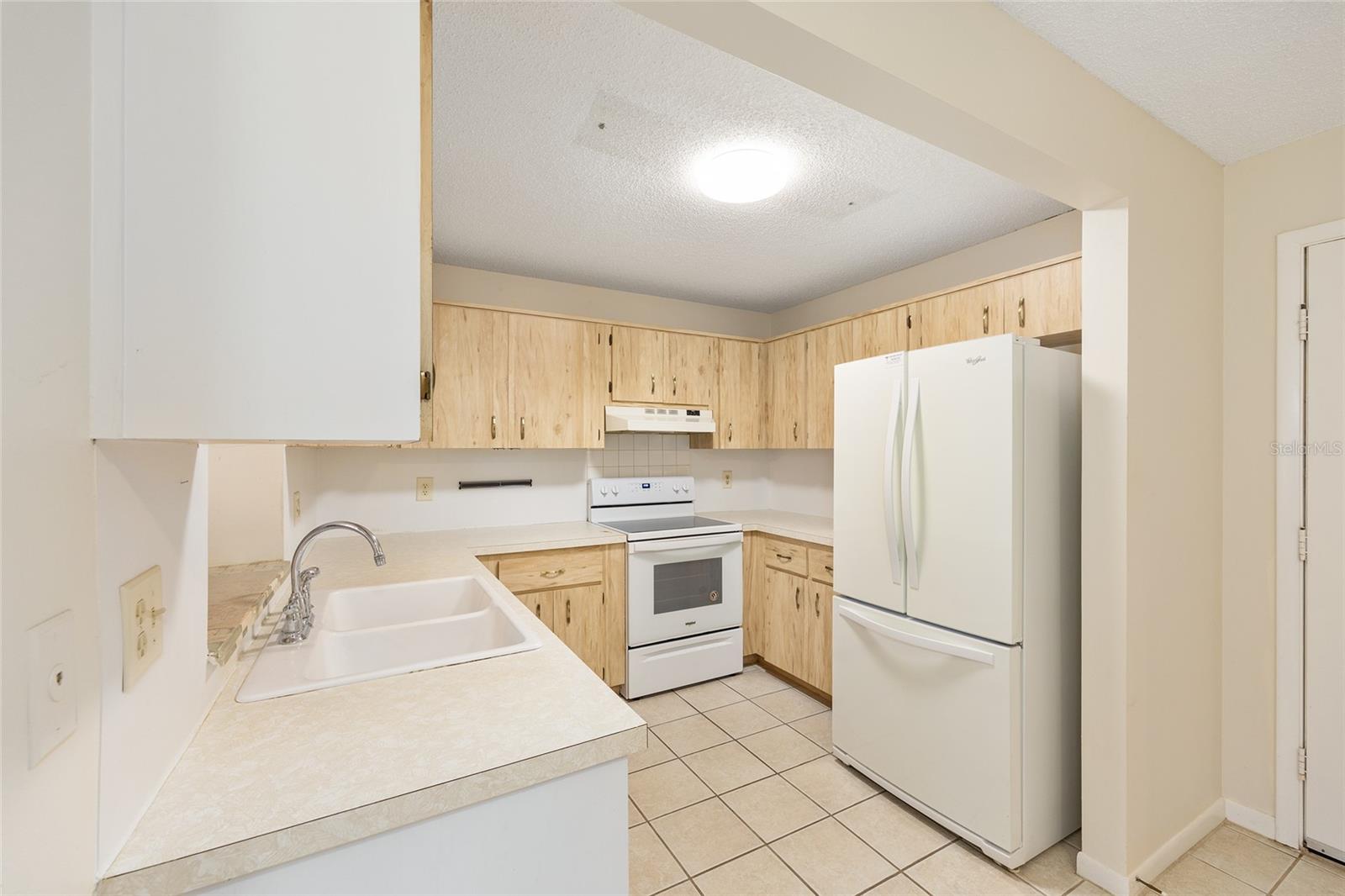 ON TOP OF THE WORLD - Residential