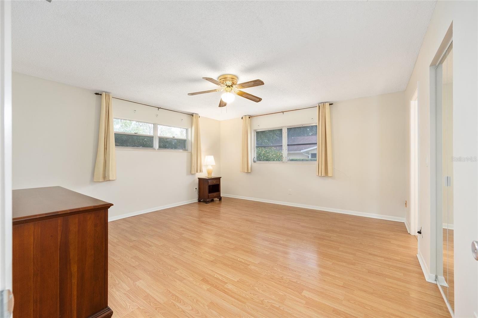 ON TOP OF THE WORLD - Residential