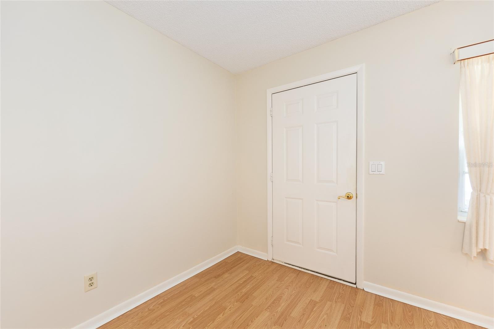 ON TOP OF THE WORLD - Residential