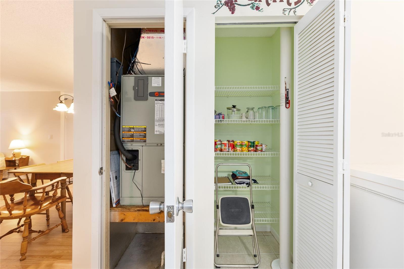 ON TOP OF THE WORLD - Residential