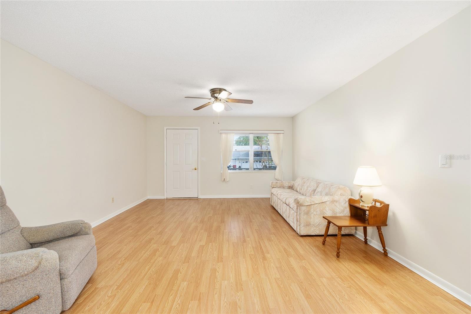 ON TOP OF THE WORLD - Residential