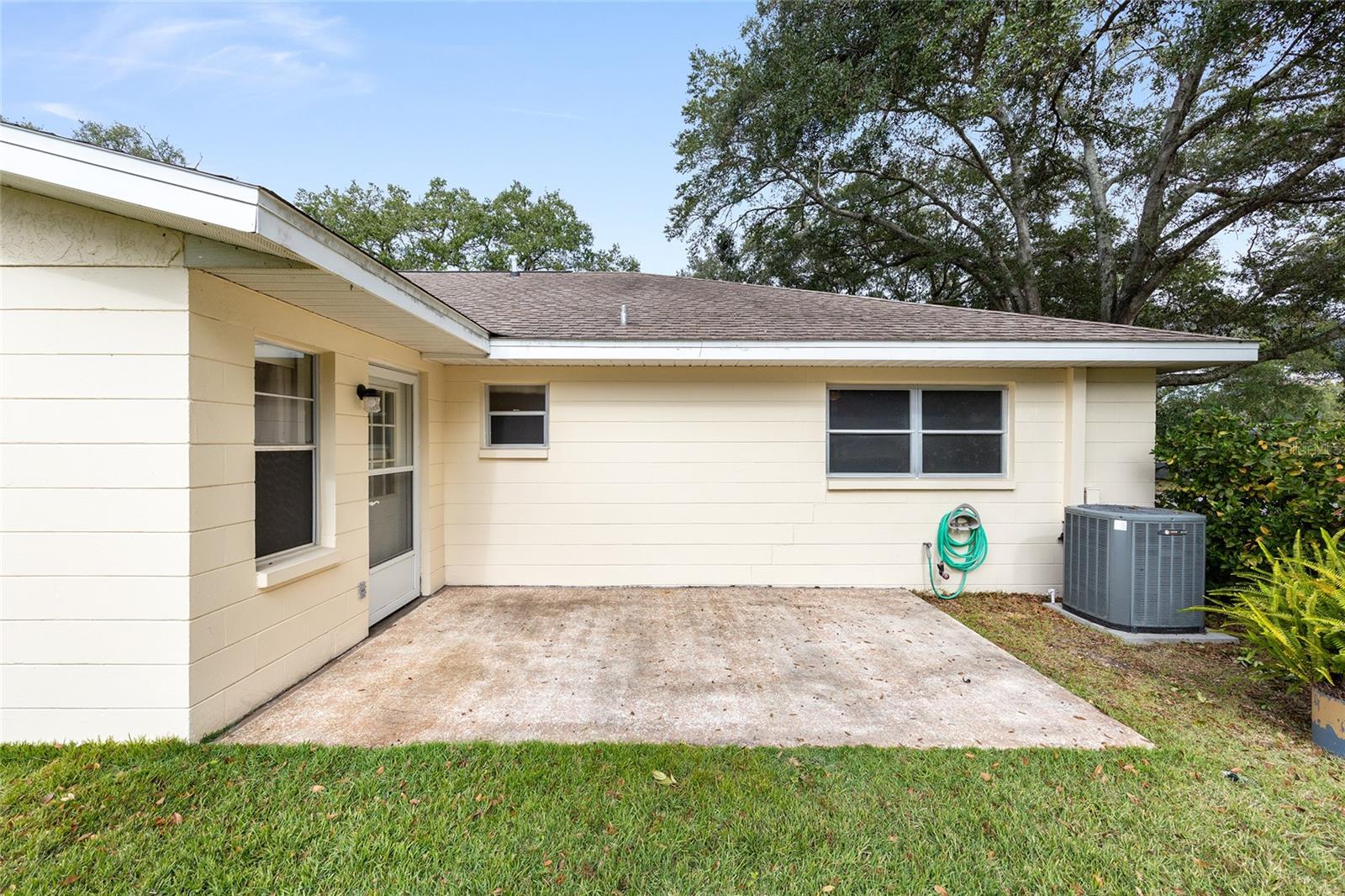 ON TOP OF THE WORLD - Residential