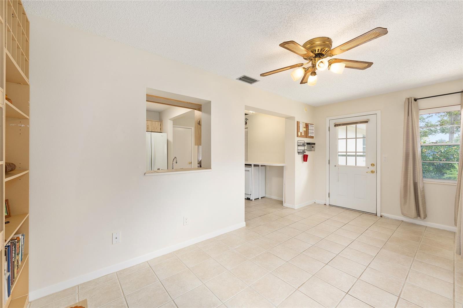 ON TOP OF THE WORLD - Residential